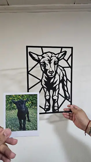 Retrato de Cordero Negro personalizado a partir de una foto, corte láser - Pixel Labs