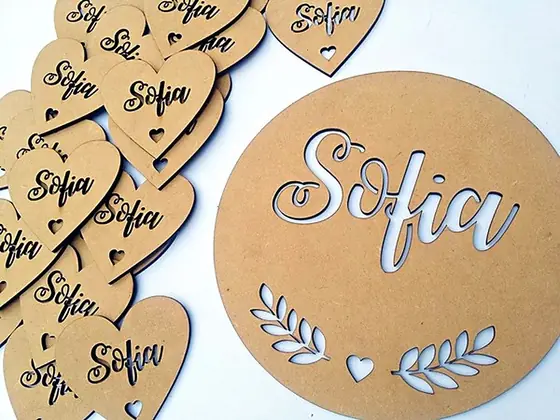 Souvenirs Corazón con Nombre, souvenir personalizado para fiesta de 15 años en corte láser - Pixel Labs